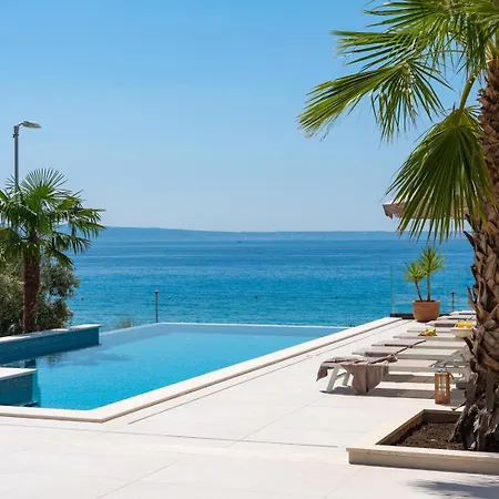 فيلة New! Seaview Bota: A Luxurious Coastal Retreat In بودْسْتغانا