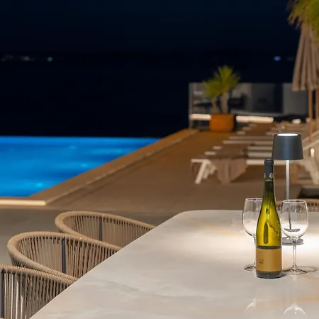 New! Seaview Bota: A Luxurious Coastal Retreat In فيلة *