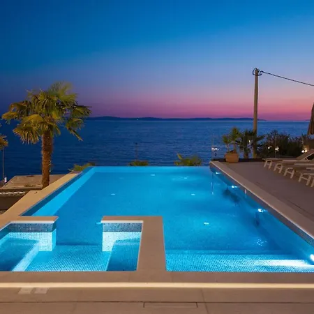 New! Seaview Bota: A Luxurious Coastal Retreat In