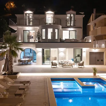 New! Seaview Bota: A Luxurious Coastal Retreat In *