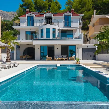 فيلة New! Seaview Bota: A Luxurious Coastal Retreat In بودْسْتغانا