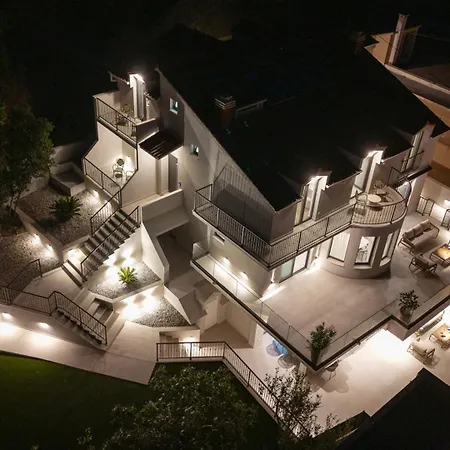 New! Seaview Bota: A Luxurious Coastal Retreat In فيلة
